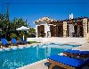 antalya konyaaltı nda havuzlu kiralık lüks villa