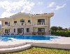 İzmir ceşmede tesetürlü aiilelere uygun kiralık lüks havuzlu dubleks villa