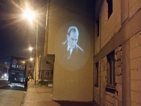 Logo Yansıt Diş Ortam Dönen Logo